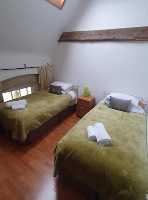 3 Schlafzimmer, Bügeleisen/Bügelbrett, WLAN, Bettwäsche