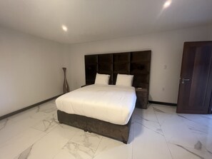 Luxury Villa | 3 bedrooms, blackout curtains, soundproofing, iron/ironing board - Empire Villa Paramaribo Noord 1 (Paramaribo)