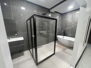 Luxury Villa | Bathroom | Hair dryer