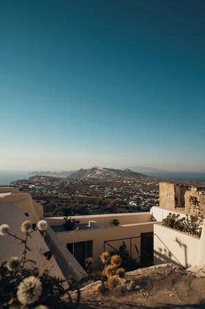 Exterior - Aethra Cave Suites (Santorini)