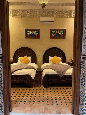 Free WiFi - Riad Le Petit Ksar  (Meknes)