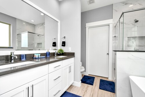 Rammies Exquisite 4BR in Katy