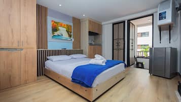 Doppia Superior | Una scrivania, Wi-Fi gratuito, lenzuola