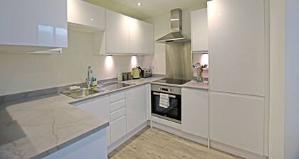 141 Town Centre Apartment