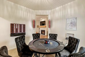 Dining - The Woodbriar, close to Hard Rock Casino, downtown Tulsa/BOK + patio w/fire pit (Catoosa)