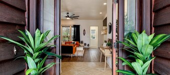 The Woodbriar, close to Hard Rock Casino, downtown Tulsa/BOK + patio w/fire pit