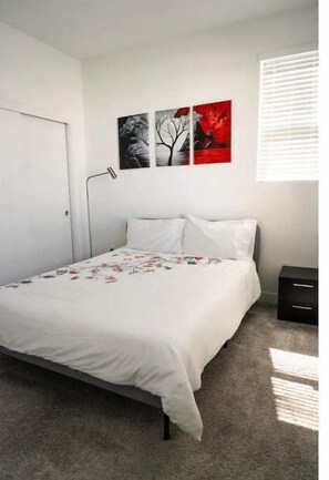 3 bedrooms, iron/ironing board, free WiFi, bed sheets