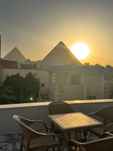 Exotic Pyramids hotel 
