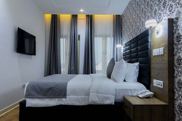 Classic Single Room, Pool View | View from room