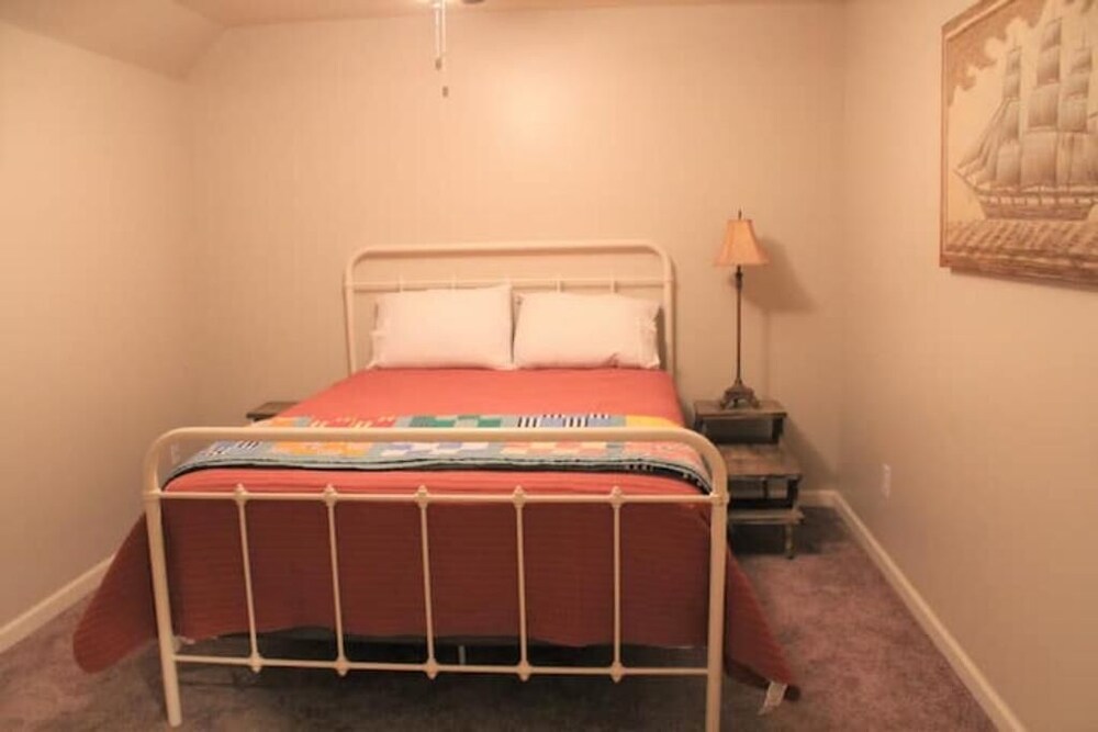 The Owls Nest, 5 bdrm Cabin at Pickwick Lake Tishomingo County Vrbo