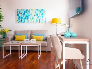 TV - Carcer Apartment Living4malaga (Málaga)