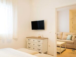 1 habitación, tabla de planchar con plancha, internet y ropa de cama 