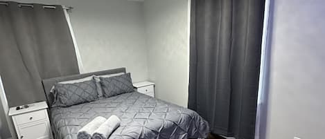 4 bedrooms, WiFi, bed sheets