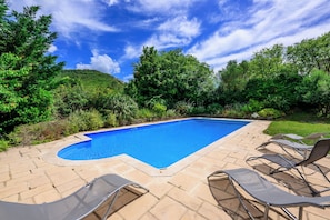 Outdoor pool - Isaure - Chambre Double Avec Salle de Bains Privative (Pompignan)