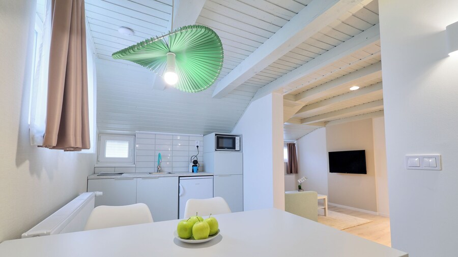 Villa Oliver HĂ©vĂz 2