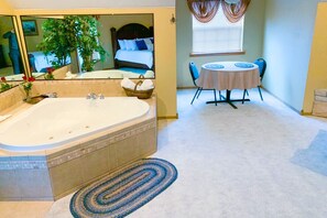 1 chambre, fer et planche à repasser, accès au Wi-Fi (inclus)