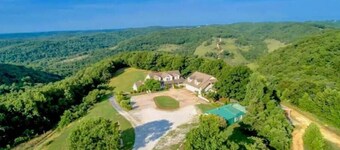 Branson White River Suite: A Private Forest Retreat