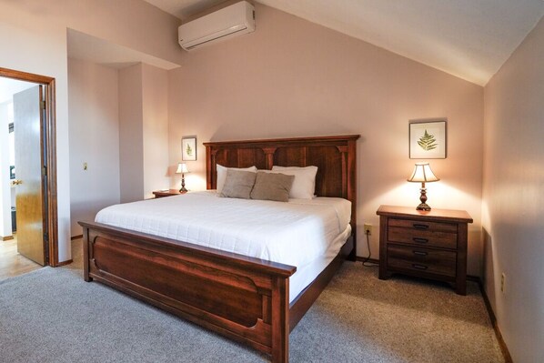 1 室のベッドルーム、アイロン / アイロン台、WiFi (無料)、ベッドシーツ