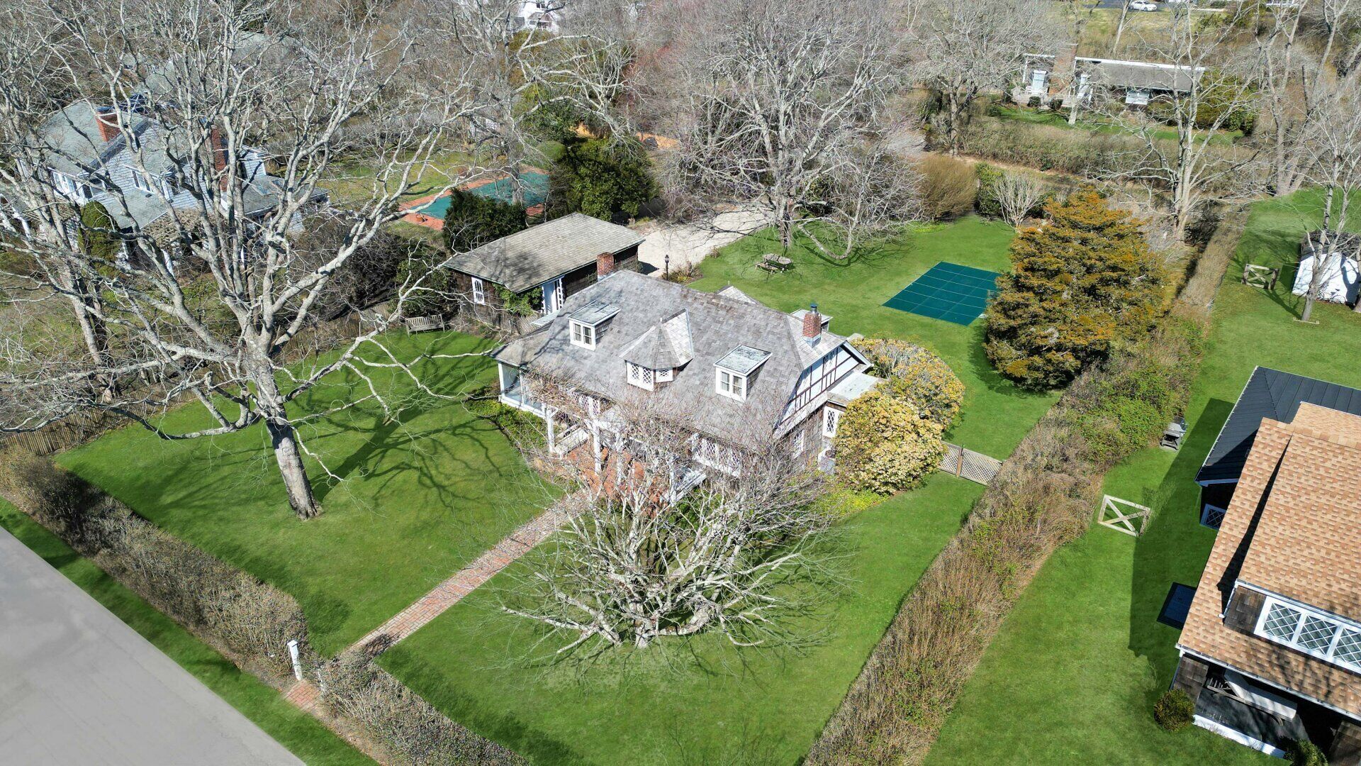 Historic Cottage in the Exclusive Enclave of Southampton's Art Village,...