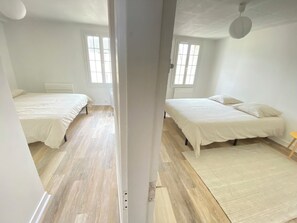 3 bedrooms, travel cot, WiFi, bed sheets
