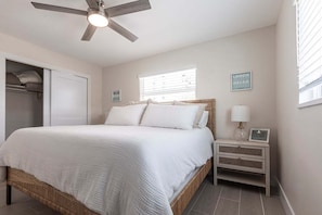 2 bedrooms, iron/ironing board, free WiFi, bed sheets