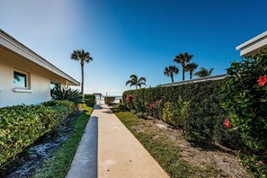 Property grounds - Villa 31 - Premium Plus - Aloha Kai Vacation Villas (Siesta Key)