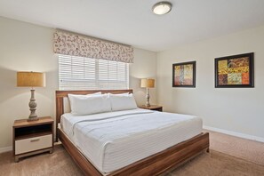 4 chambres, fer et planche à repasser, lit parapluie, Wi-Fi gratuit