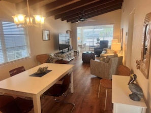 Dining - Villa 38 - Premium - Aloha Kai Vacation Villas (Siesta Key)