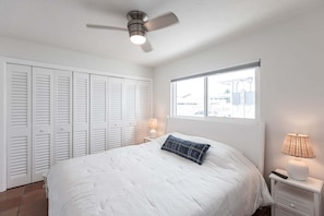 1 bedroom, iron/ironing board, WiFi (free), bed sheets