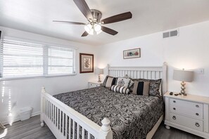 2 bedrooms, WiFi, bed sheets