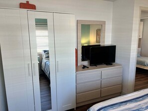 3 chambres, fer et planche à repasser, Wi-Fi gratuit, draps fournis