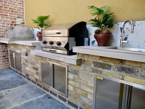 Chalet rustique | Cuisine privée | Réfrigérateur, four à micro-ondes, un four, surface de cuisson