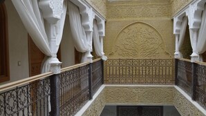 شرفة/رواق
