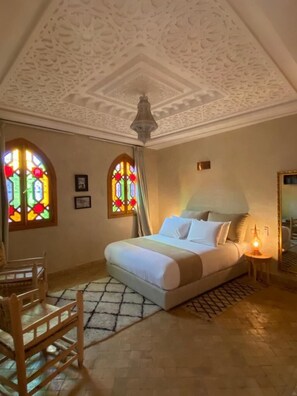 尊榮雙人房 | 義大利 Frette 床單、高級寢具、羽絨被、Select Comfort 床墊