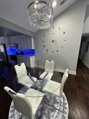 Dining - 1895 - Brand New! Peaceful, Cozy Getaway (Atlanta)