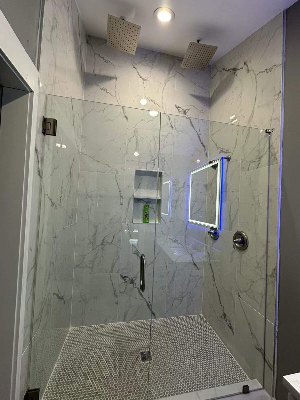 Toallas, papel higiénico