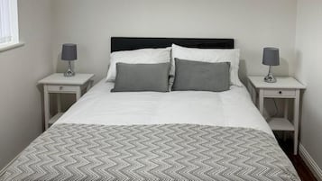 2 habitaciones, tabla de planchar con plancha y wifi gratis