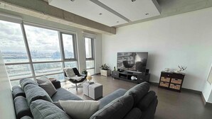 Smart TV, DVD player, stereo, offices - Atlantis Loft Studio by Stay Here PR (San Juan)