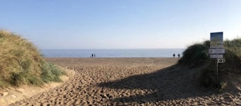 Beach House - Dog Friendly, Anderby Creek
