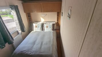 Cabin | 3 bedrooms, iron/ironing board, free WiFi, bed sheets