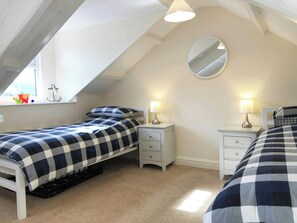 4 makuuhuonetta, ilmainen Wi-Fi, vuodevaatteet