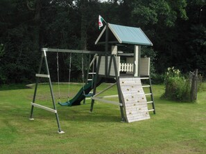 Children's area - The Annexe, Llandysul (Penrhiw-llan)
