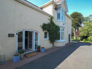 Exterior detail - The Coach House, Newcastle Emlyn (Newcastle Emlyn)