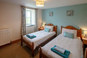 3 Schlafzimmer, Bügeleisen/Bügelbrett, Reisekinderbett, kostenloses WLAN