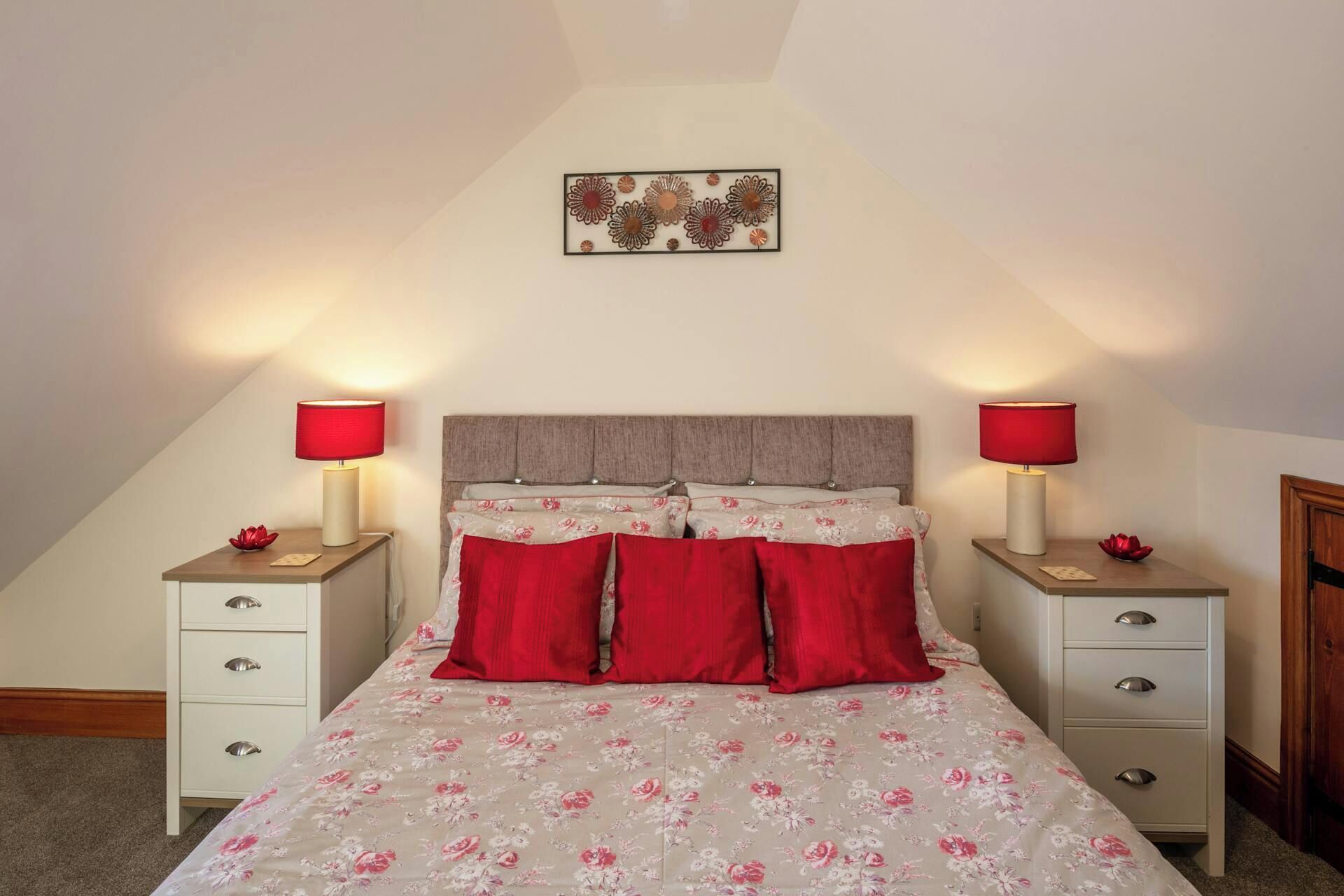 4 bedrooms, iron/ironing board, travel crib, free WiFi