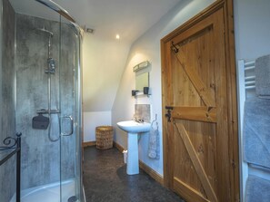 Towels - Y Beudy, Crymych - Three Bedroom Cottage, Sleeps 7 (Crymych)