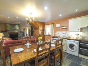Dining - Y Beudy, Crymych - Three Bedroom Cottage, Sleeps 7 (Crymych)