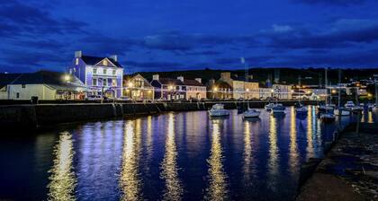 Y Bwthyn, Aberaeron - Two Bedroom Cottage, Sleeps 4