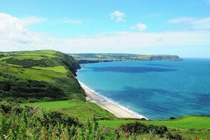 Beach - Glenydd, Aberporth - Four Bedroom Cottage, Sleeps 7 (Rhydlewis)