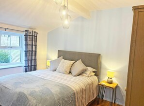 2 bedrooms, travel crib, free WiFi, bed sheets - Seymour, Johnston - Two Bedroom Cottage, Sleeps 4 (Johnston)